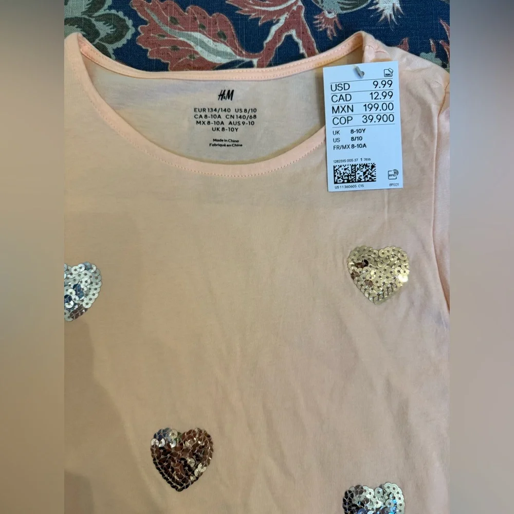 NWT!!! H&M Light Peach Kids T-Shirt with Sequin Heart Accents
